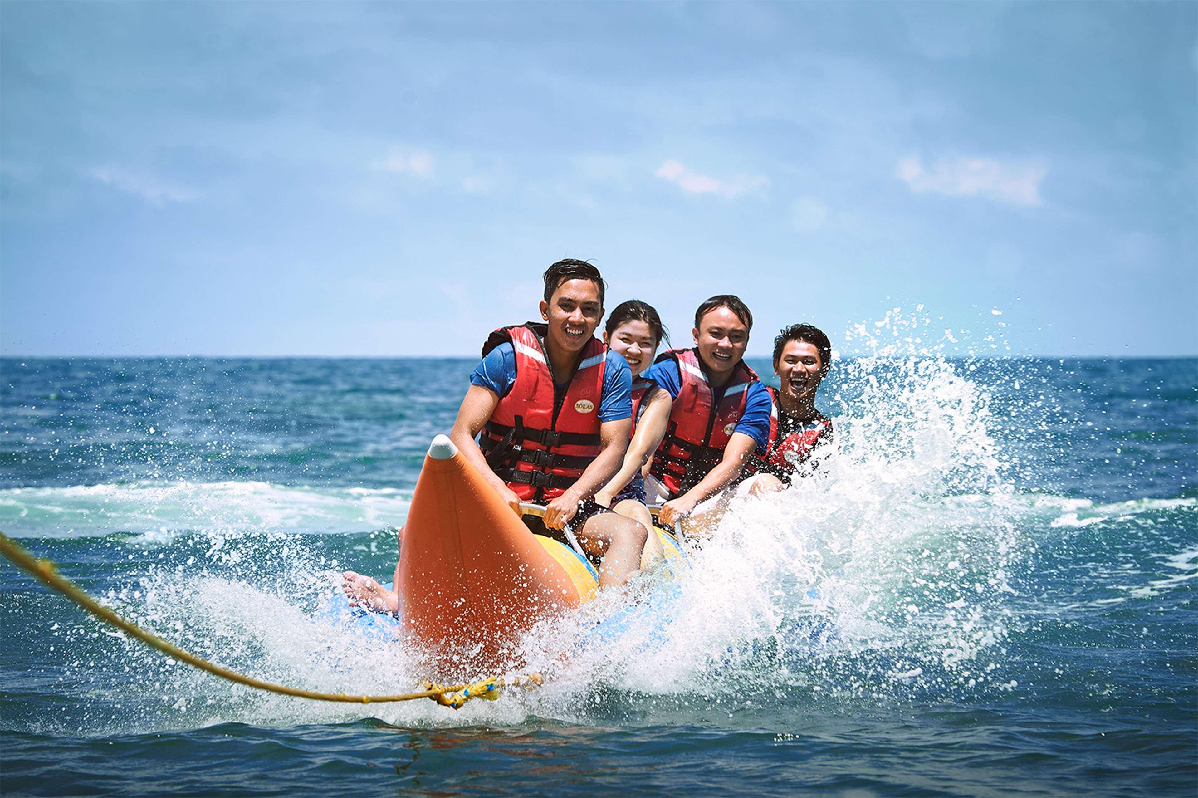 Shangri-La Rasa Ria, Kota Kinabalu Eksteriør billede Water sports in Vietnam