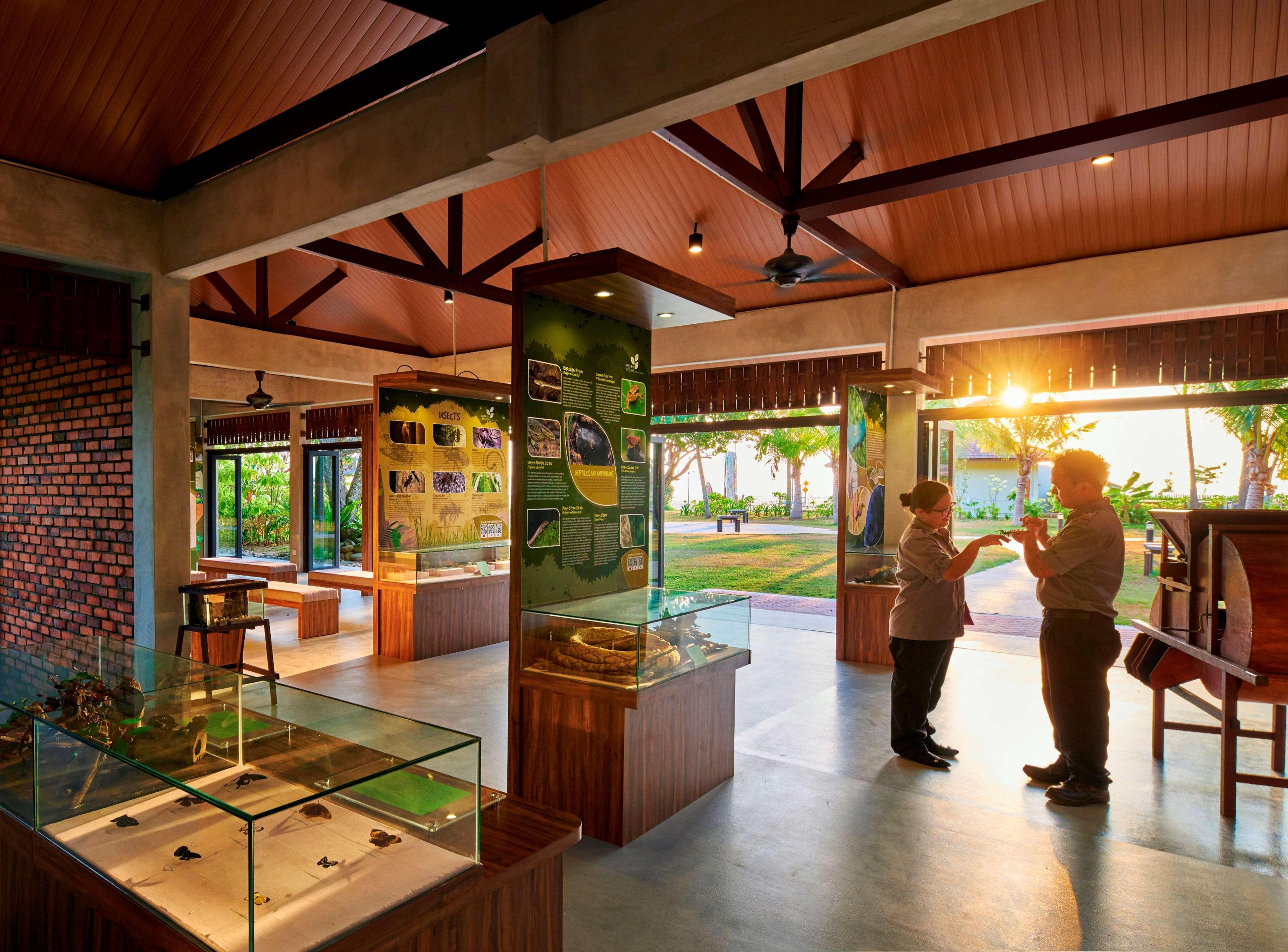 Shangri-La Rasa Ria, Kota Kinabalu Eksteriør billede The interior of the Visitor Centre