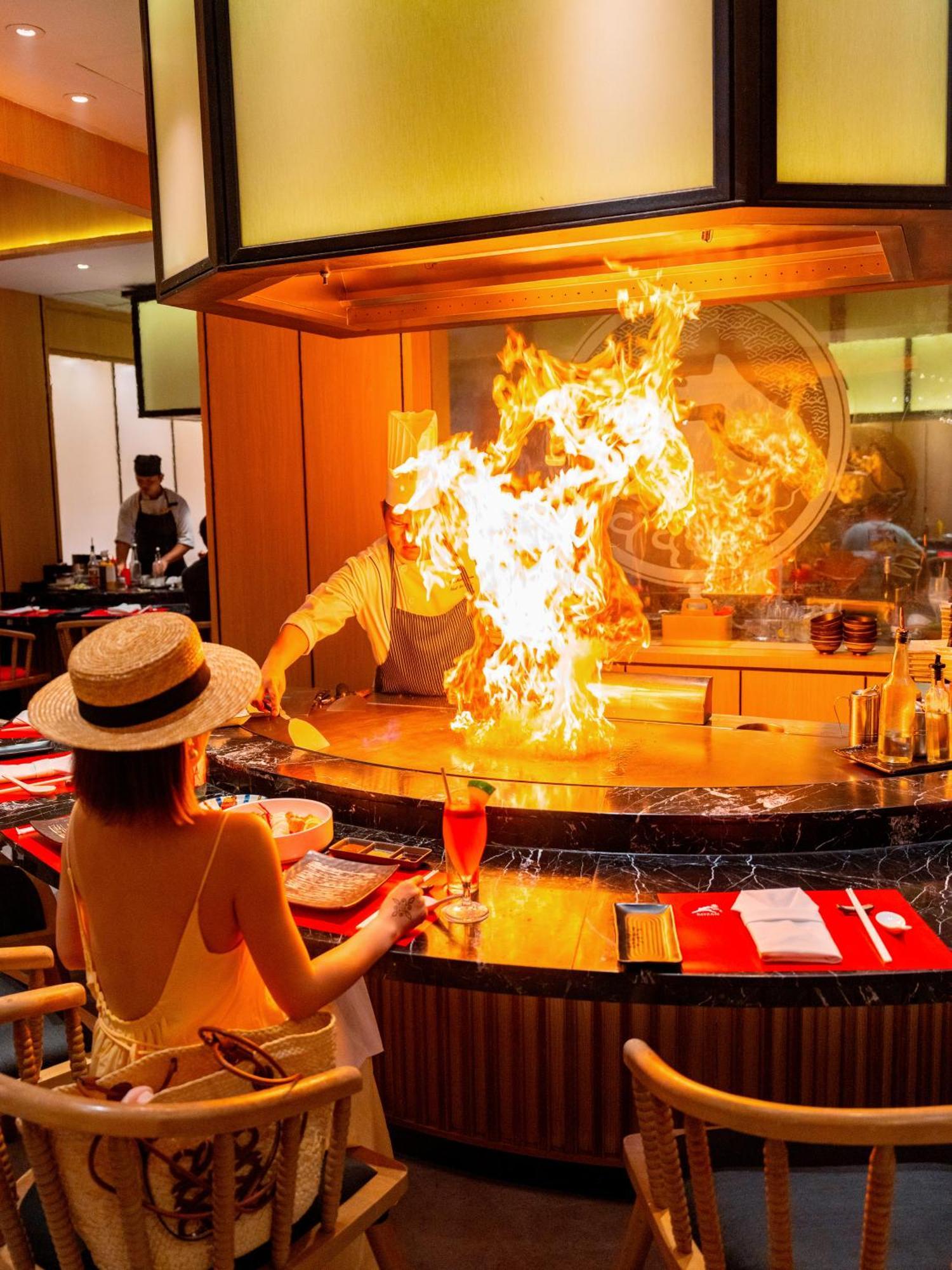 Shangri-La Rasa Ria, Kota Kinabalu Eksteriør billede Teppanyaki cooking